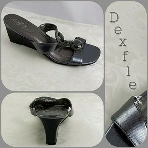 NWOT Dexflex Silver Sandals Sz 10W